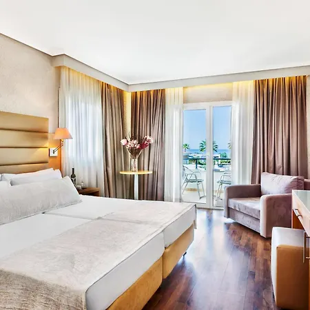 אתר נופש Poseidon Palace לפטוקריה