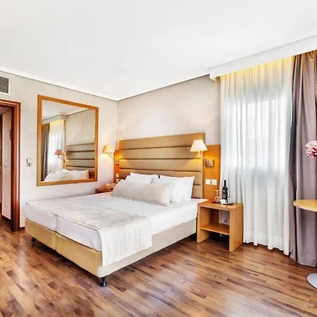 אתר נופש Poseidon Palace 4*