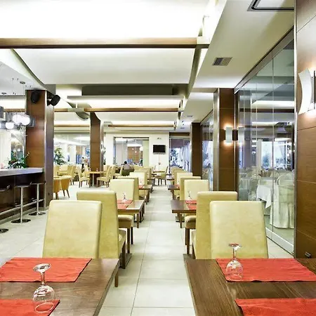 אתר נופש Poseidon Palace 4*