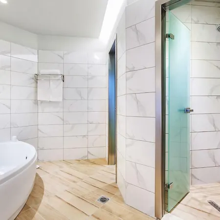 אתר נופש Poseidon Palace לפטוקריה