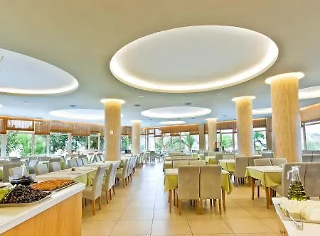 Üdülőközpont Poseidon Palace 4*