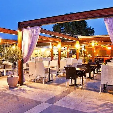 Poseidon Palace אתר נופש לפטוקריה