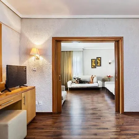 Θέρετρο ποσειδών παλλάς Λεπτοκαρυά